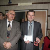 Zdjęcie ilustracyjne wiadomości: <b>Wójt odebrał medal za działalność od MZPN</b> #2