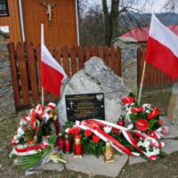 Zdjęcie ilustracyjne wiadomości: <b>W Marcinkowicach oddano hołd ofiarom katastrofy smoleńskiej</b> #10