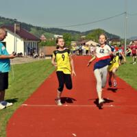 Zdjęcie ilustracyjne wiadomości: <b>Uczniowie rywalizowali w lekkoatletycznych zawodach</b> #11