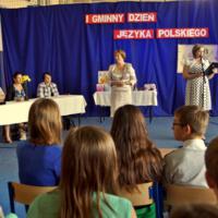 Zdjęcie ilustracyjne wiadomości: <b>Gimnazjaliści z Trzetrzewiny mistrzami języka polskiego</b> #9