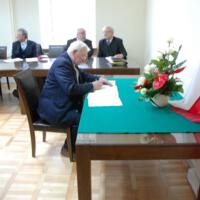 Zdjęcie ilustracyjne wiadomości: <b>Uczczenie pamięci Prezydenta RP i Wszystkich tragicznie zmarłych w katastrofie lotniczej przez samorząd Gminy Chełmiec </b> #9