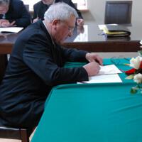 Zdjęcie ilustracyjne wiadomości: <b>Uczczenie pamięci Prezydenta RP i Wszystkich tragicznie zmarłych w katastrofie lotniczej przez samorząd Gminy Chełmiec </b> #18