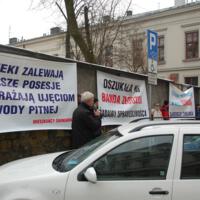 Zdjęcie ilustracyjne wiadomości: Protest mieszkańców Świniarska przed Sądem Okręgowym w Nowym Sączu #5