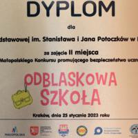 Zdjęcie ilustracyjne wiadomości: II MIEJSCE W WOJEWÓDZKIM KONKURSIE  „ODBLASKOWA SZKOŁA” #14