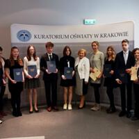 Zdjęcie ilustracyjne wiadomości: Nadia Świerk laureatką ogólnopolskiej Olimpiady Języka Angielskiego Juniorów oraz laureatką Małopolskiego Konkursu Języka Angielskiego #5