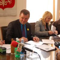 Zdjęcie ilustracyjne wiadomości: <b>47 mln na inwestycje kanalizacyjno – wodociągowe w latach 2014-2015 w Chełmcu</b> #15