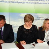 Zdjęcie ilustracyjne wiadomości: Podpisanie umowy w Wojewódzki Funduszu Ochrony Środowiska i Gospodarki Wodnej w Krakowie na dofinansowanie budowy kanalizacji. #5