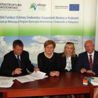 Zdjęcie ilustracyjne wiadomości: Podpisanie umowy w Wojewódzki Funduszu Ochrony Środowiska i Gospodarki Wodnej w Krakowie na dofinansowanie budowy kanalizacji. #8