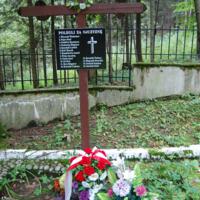 Zdjęcie ilustracyjne wiadomości: Jak co roku dnia 1 września przedstawiciele samorządu Gminy Chełmiec złożyli kwiaty i zapalili znicze na cmentarzach wojennych w miejscowościach Rdziostów, Trzetrzewina i Świniarsko, a tym samym składając hołd ofiarom II Wojny Światowej. #6