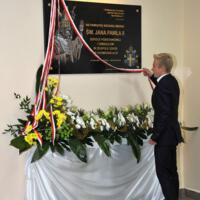 Zdjęcie ilustracyjne wiadomości: Uroczyste nadanie imienia św. Jana Pawła II Zespołowi Szkół w Chomranicach.  #16