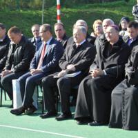 Zdjęcie ilustracyjne wiadomości: Uroczyste nadanie imienia św. Jana Pawła II Zespołowi Szkół w Chomranicach.  #22