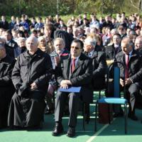 Zdjęcie ilustracyjne wiadomości: Uroczyste nadanie imienia św. Jana Pawła II Zespołowi Szkół w Chomranicach.  #23
