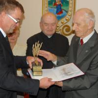 Zdjęcie ilustracyjne wiadomości: <b>„Zasłużeni dla gminy Chełmiec – wręczenie odznaczeń”</b> #60