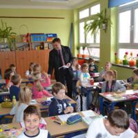 Zdjęcie ilustracyjne wiadomości: <b>3759 karnetów na lodowisko w Chełmcu, dla uczniów wszystkich szkół gminny rozdane.</b> #29