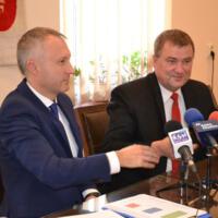 Zdjęcie ilustracyjne wiadomości: Konferencja prasowa Wójta Gminy Chełmiec z Ludomirem Handzlem. #6