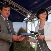 Zdjęcie ilustracyjne wiadomości: <b>Seminarium naukowe połączone z nadaniem imienia siostry Czesławy Lorek Szkole Podstawowej w Biczycach Dolnych</b> #27