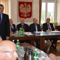 Zdjęcie ilustracyjne wiadomości: XI sesja rady gminy Chełmiec – wręczenie sprzętu i mundurów jednostkom OSP oraz przystąpienie gminy do realizacji zadania „Zakup i montaż minifarm fotowoltaicznych na terenie Gminy Chełmiec" #3