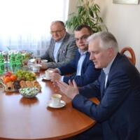 Zdjęcie ilustracyjne wiadomości: <b>Wicepremier Jarosław Gowin z wizyta u wójta Bernarda Stawiarskiego</b> #1