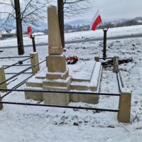 Odnowiony grób wojenny inż. Alberta Faucka na cmentarzu wojennym w Marcinkowicach