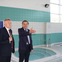 Zdjęcie ilustracyjne wiadomości: Wiceminister Finansów Pan Wiesław Janczyk wizytował basen w Chełmcu #6