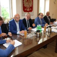 Zdjęcie ilustracyjne wiadomości: <b>Jednogłośne absolutorium dla wójta gminy Chełmiec</b> #23