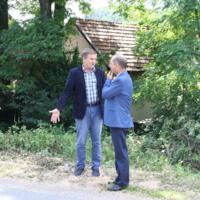 Zdjęcie ilustracyjne wiadomości: Chodnik w Chomranicach prawie gotowy – czy powstanie dalsza część? #1