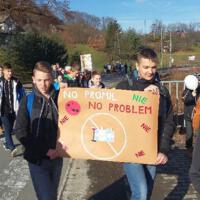 Zdjęcie ilustracyjne wiadomości: „No promil - No problem”. Marsz uczniów Zespołu Szkół w Świniarsku  na rzecz trzeźwości. #4