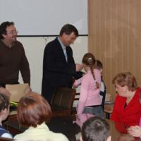 Zdjęcie ilustracyjne wiadomości: <b>Przekazanie odblasków dzieciom z klas 0-3 Szkół Podstawowych.</b> #6