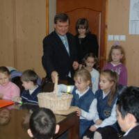 Zdjęcie ilustracyjne wiadomości: <b>Przekazanie odblasków dzieciom z klas 0-3 Szkół Podstawowych.</b> #21