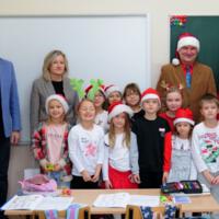 Prezent mikołajkowy od Wójta Gminy dla wszystkich dzieci i uczniów