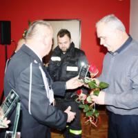 Zdjęcie ilustracyjne wiadomości: Honory dla strażaków ratujących życie w Paszynie #24