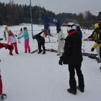 Zdjęcie ilustracyjne wiadomości: 45 dzieci z terenu gminy Chełmiec zakończyło w dniu  dzisiejszym szkolenie narciarskie w ramach programu  „Upowszechnianie Sportów Zimowych” #11