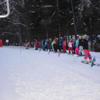 Zdjęcie ilustracyjne wiadomości: 45 dzieci z terenu gminy Chełmiec zakończyło w dniu  dzisiejszym szkolenie narciarskie w ramach programu  „Upowszechnianie Sportów Zimowych” #74
