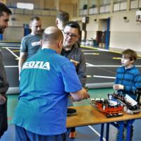 Zdjęcie ilustracyjne wiadomości: III GRAND PRIX o Puchar Wójta Gminy Chełmiec modeli samochodów zdalnie sterowanych z napędem elektrycznym – hala Świniarsko. #32