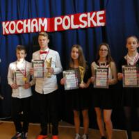 Zdjęcie ilustracyjne wiadomości: Święto Szkoły Podstawowej w Marcinkowicach  i podsumowanie Programu MEN „Godność, Wolność, Niepodległość” #73