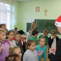 Zdjęcie ilustracyjne wiadomości: Prezent mikołajkowy od Wójta Gminy dla wszystkich uczniów #4