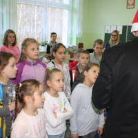 Zdjęcie ilustracyjne wiadomości: Prezent mikołajkowy od Wójta Gminy dla wszystkich uczniów #5