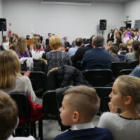 Zdjęcie ilustracyjne wiadomości: Muzyczna podróż noworoczna  ze SZKOŁĄ MUZYCZNĄ I STOPNIA W ROŻNOWIE #49