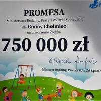 Zdjęcie ilustracyjne wiadomości: Promesa w kwocie 750 000 zł dla gminy Chełmiec w ramach Programu Maluch + #4