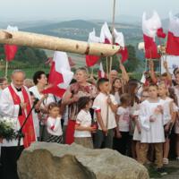 Zdjęcie ilustracyjne wiadomości: Religijno – patriotyczne nabożeństwo Drogi Krzyżowej w Wielogłowach #5