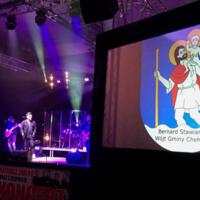 Zdjęcie ilustracyjne wiadomości: Za nami koncert Mateusza Ziółko oraz finał VI Międzyszkolnego Konkursu Wokalno- Instrumentalnego GRAMmy na tak! dla uczniów Gminy Chełmiec i Powiatu Nowosądeckiego #33
