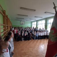 Zdjęcie ilustracyjne wiadomości: AKCJA „SZKOŁA DO HYMNU” #1