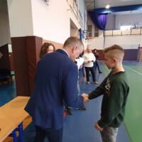 Zdjęcie ilustracyjne wiadomości: Trzetrzewina w kategorii dziewcząt i chłopców wygrywają zawody między gminne w mini piłce ręcznej #9