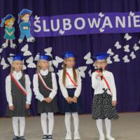 Zdjęcie ilustracyjne wiadomości: Ślubowanie klas pierwszych #63