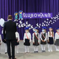 Zdjęcie ilustracyjne wiadomości: Ślubowanie klas pierwszych #75