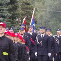 Uroczystość poświęcenia nowego samochodu strażackiego w OSP Paszyn.