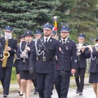 Uroczystość poświęcenia nowego samochodu strażackiego w OSP Paszyn.