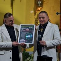 Zdjęcie ilustracyjne wiadomości: Golec uOrkiestra kolędowała w Świniarsku. #36