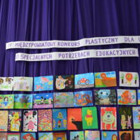 Zdjęcie ilustracyjne wiadomości: IV Międzypowiatowy Konkurs Plastyczny dla uczniów o specjalnych potrzebach edukacyjnych w Szkole Podstawowej z Oddziałami Specjalnymi w Chełmcu #4
