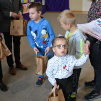 Zdjęcie ilustracyjne wiadomości: IV Międzypowiatowy Konkurs Plastyczny dla uczniów o specjalnych potrzebach edukacyjnych w Szkole Podstawowej z Oddziałami Specjalnymi w Chełmcu #39